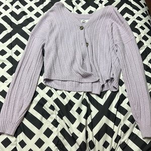 Women’s buttoned up cropped cardigan